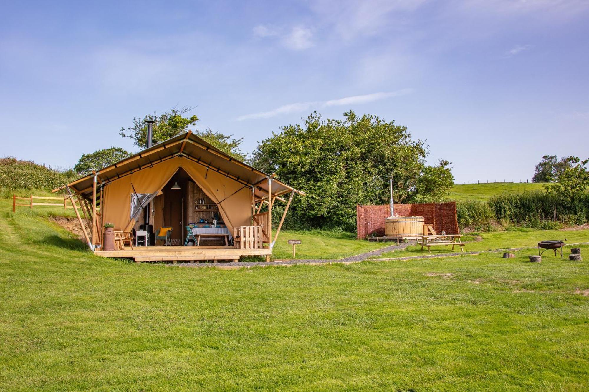 Under The Oak Glamping Hotel Caerphilly Exterior foto